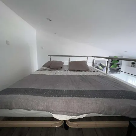 Mezzanine Avec Clim, Piscine, Proche Plage, Ascenseur, Lave-linge - Fr-1-702-27 * Agde